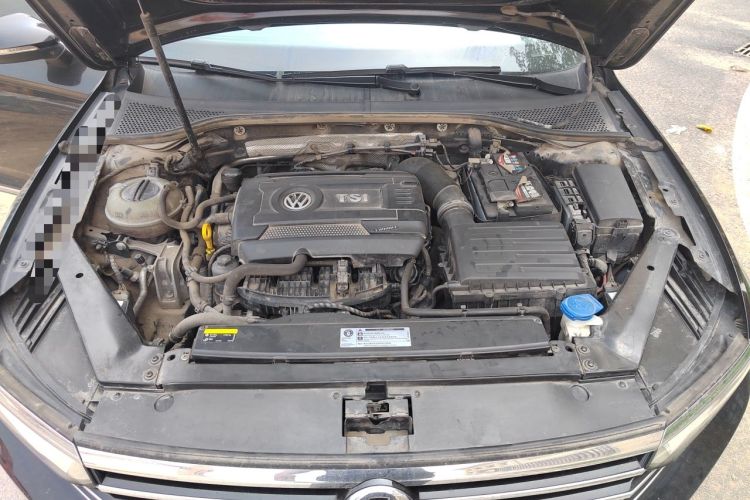 Used Volkswagen Magotan 2018 Facelift 330TSI DSG Luxury Model Engine Bay