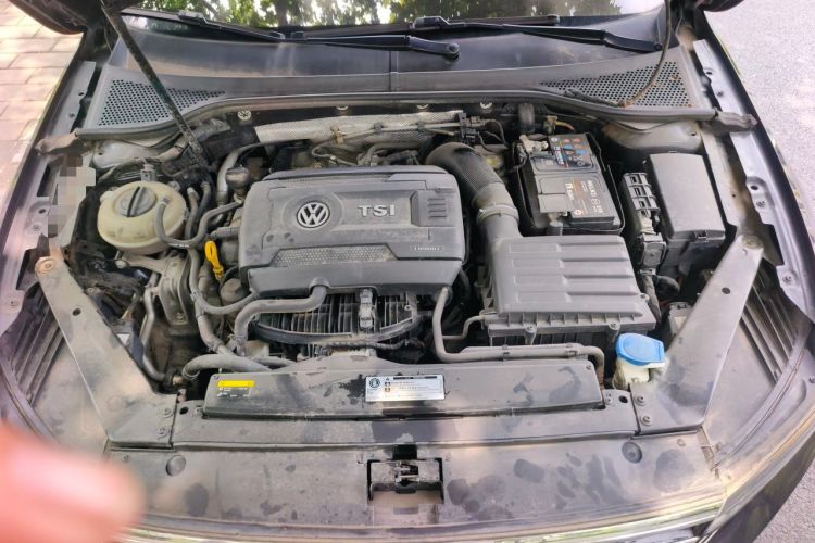 Used Volkswagen Magotan 2018 Facelift 330TSI DSG Luxury Model Engine Bay
