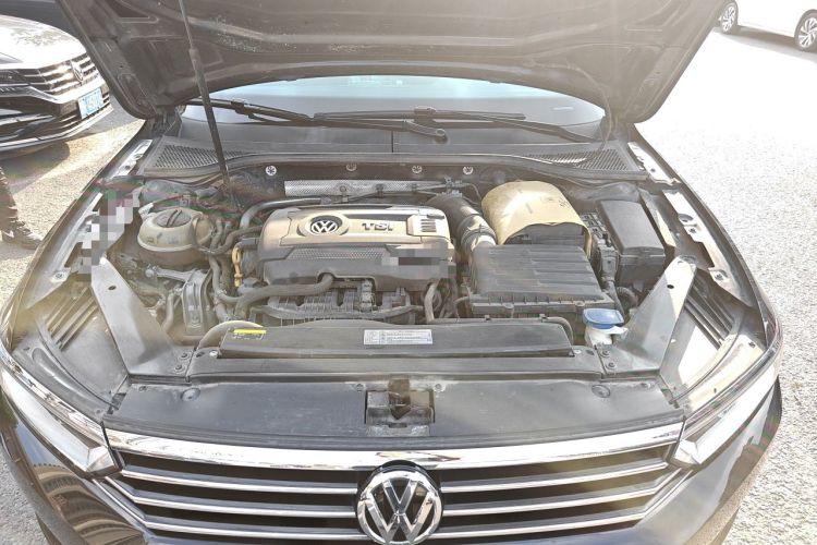 Used Volkswagen Magotan 2018 380TSI DSG Luxury Model Engine Bay