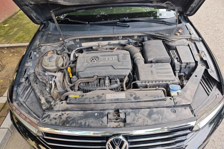 Used Volkswagen Magotan 2018 330TSI DSG Luxury Model Engine Bay