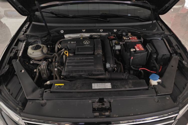 Used Volkswagen Magotan 2018 280TSI DSG Enjoyment Model Engine Bay