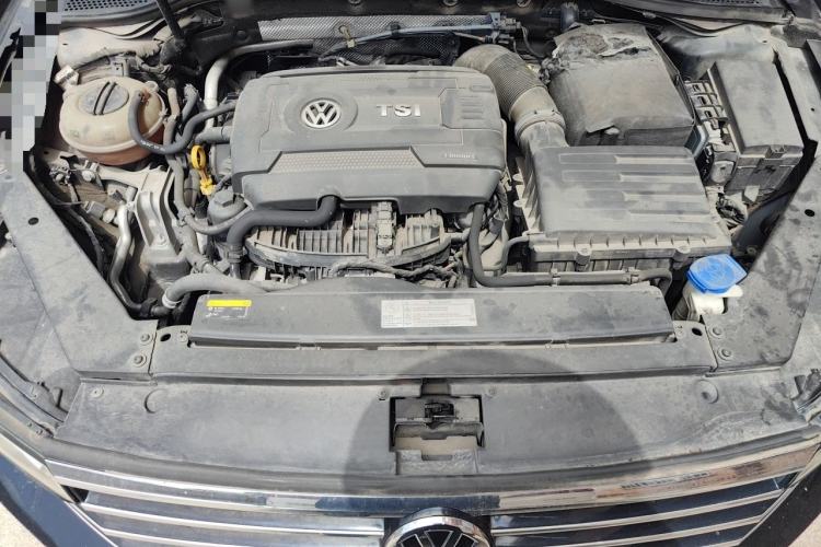 Used Volkswagen Magotan 2018 330TSI DSG Advanced Model Engine Bay