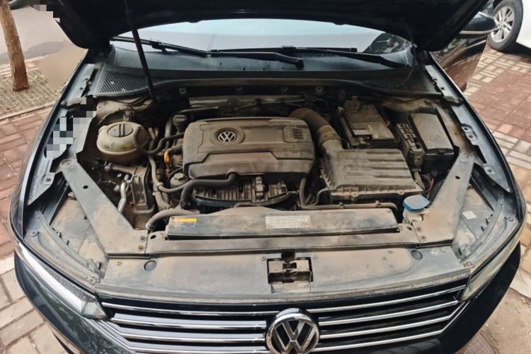Used Volkswagen Magotan 2018 330TSI DSG Advanced Model Engine Bay