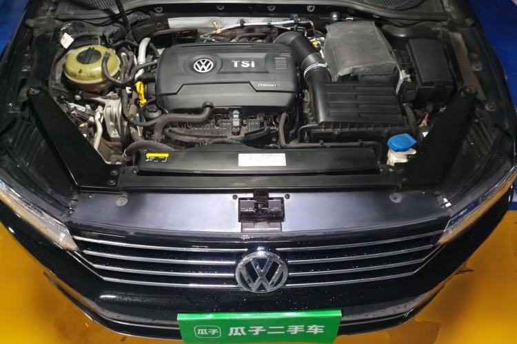 Used Volkswagen Magotan 2018 330TSI DSG Luxury Model Engine Bay
