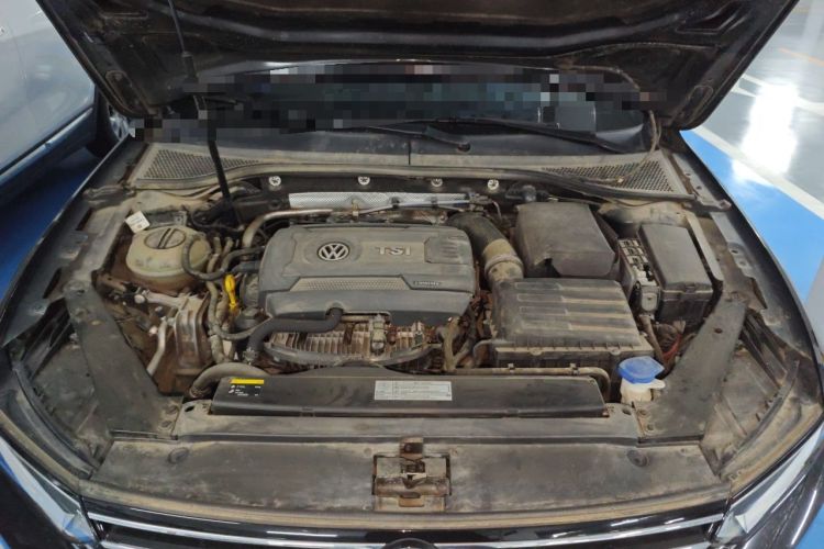 Used Volkswagen Magotan 2018 330TSI DSG Advanced Model Engine Bay