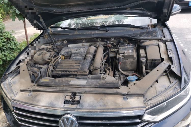 Used Volkswagen Magotan 2018 280TSI DSG Comfort Model Engine Bay