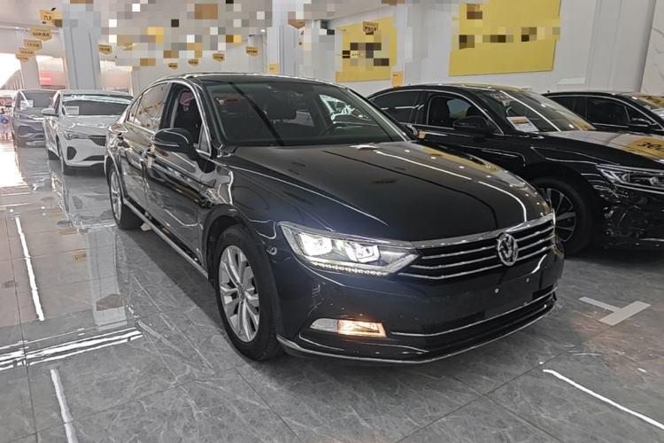 Used Volkswagen Magotan 2018 Facelift 330TSI DSG Luxury Model Exterior 1
