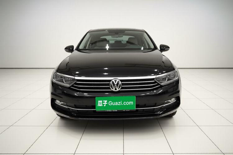 Used Volkswagen Magotan 2018 Facelift 330TSI DSG Luxury Model Exterior 1