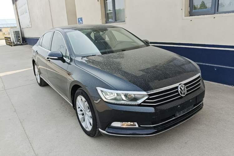 Used Volkswagen Magotan 2018 Facelift 330TSI DSG Luxury Model Exterior 1