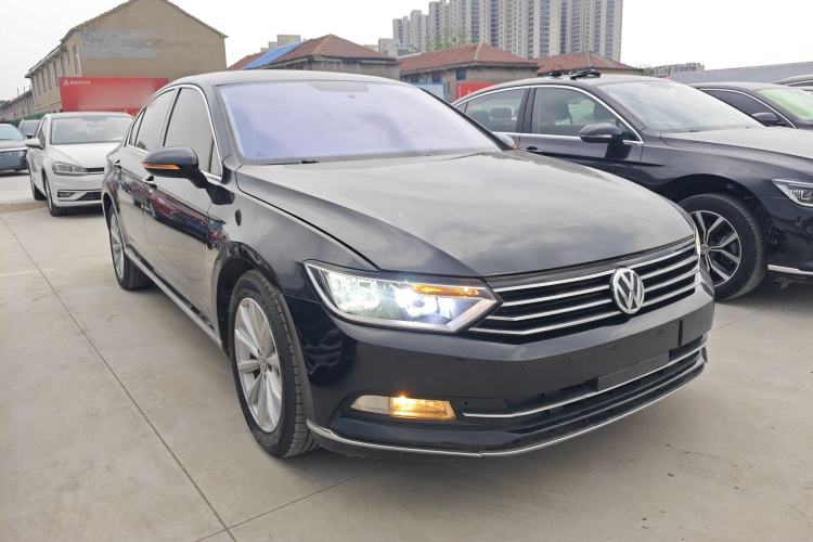 Used Volkswagen Magotan 2018 330TSI DSG Advanced Model Exterior 1
