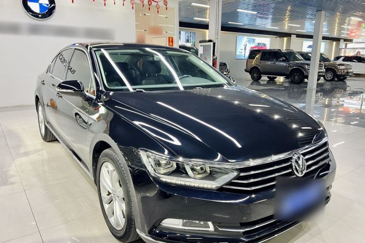 Used Volkswagen Magotan 2018 330TSI DSG Luxury Model Exterior 2