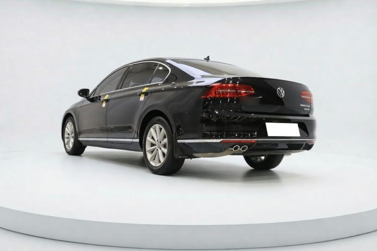 Used Volkswagen Magotan 2018 330TSI DSG Advanced Model Exterior 2