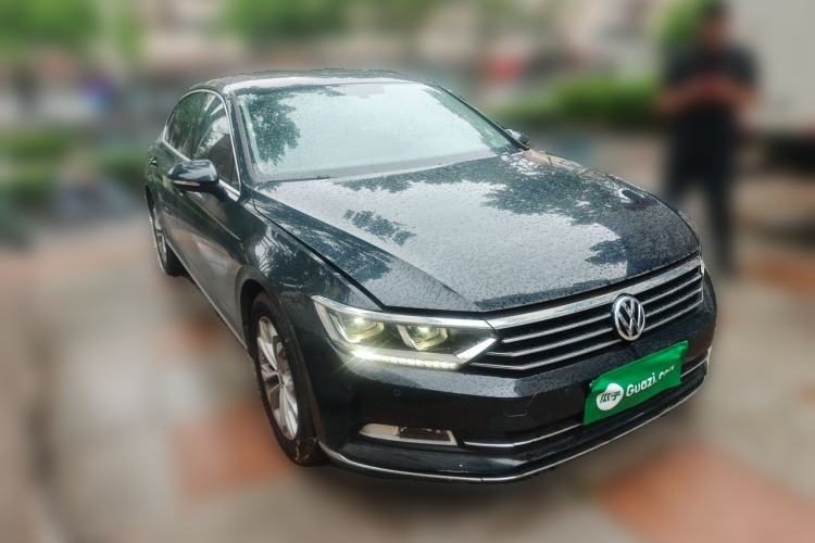 Used Volkswagen Magotan 2018 330TSI DSG Luxury Model Exterior 2