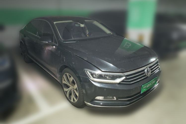 Used Volkswagen Magotan 2018 330TSI DSG Luxury Model Exterior 2