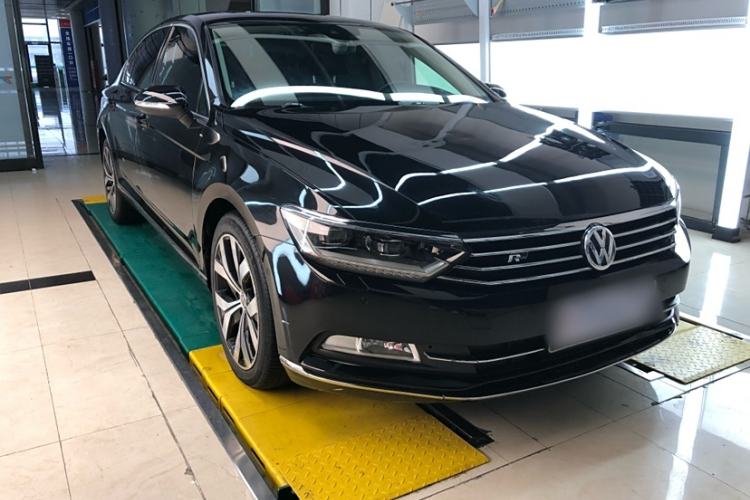 Used Volkswagen Magotan 2018 330TSI DSG Luxury Model Exterior 2