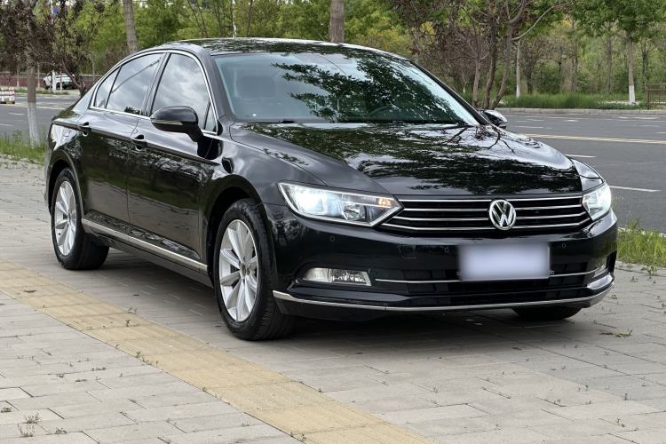 Used Volkswagen Magotan 2018 330TSI DSG Advanced Model Exterior 2