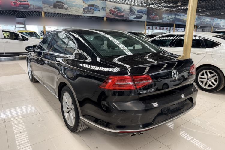 Used Volkswagen Magotan 2018 330TSI DSG Advanced Model Exterior 2