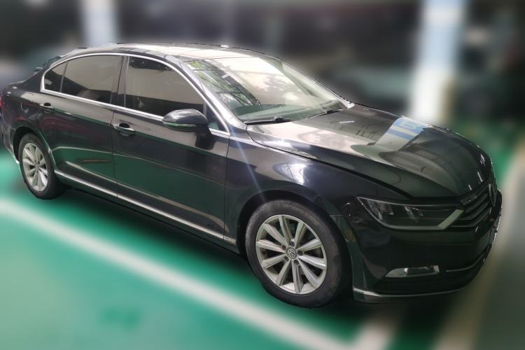 Used Volkswagen Magotan 2018 330TSI DSG Advanced Model Exterior 2