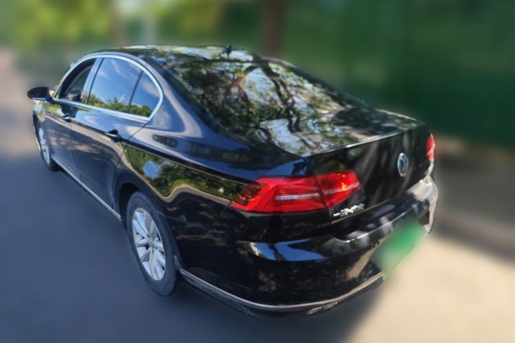 Used Volkswagen Magotan 2018 280TSI DSG Comfort Model Exterior 3