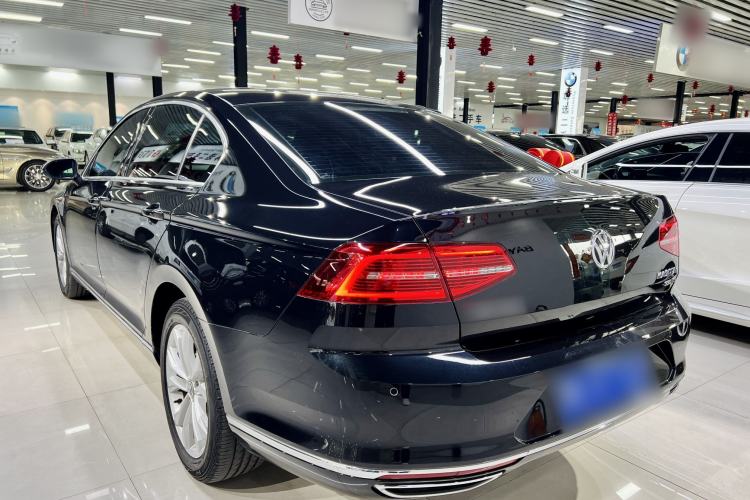 Used Volkswagen Magotan 2018 330TSI DSG Luxury Model Exterior 3