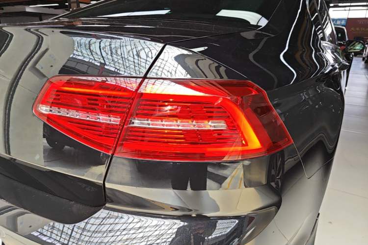 Used Volkswagen Magotan 2018 330TSI DSG Luxury Model Exterior 3