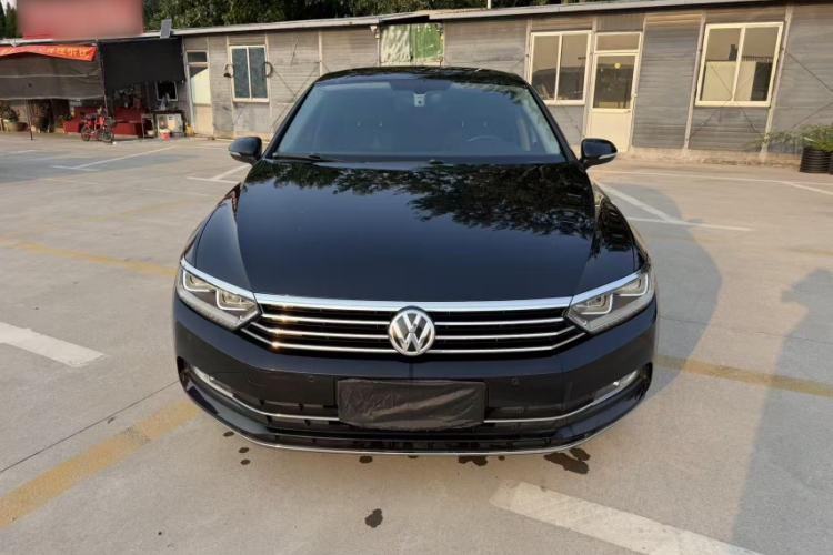 Used Volkswagen Magotan 2018 330TSI DSG Luxury Model Exterior 3