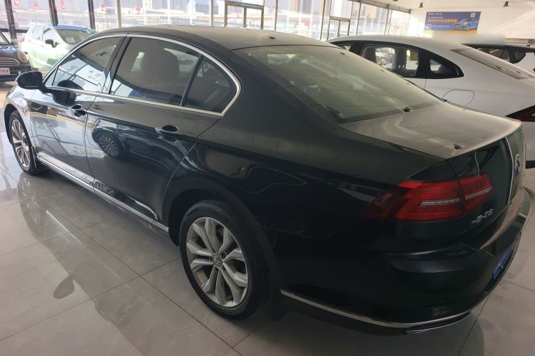 Used Volkswagen Magotan 2018 380TSI DSG Luxury Model Exterior 3