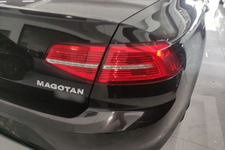 Used Volkswagen Magotan 2018 330TSI DSG Advanced Model Exterior 3