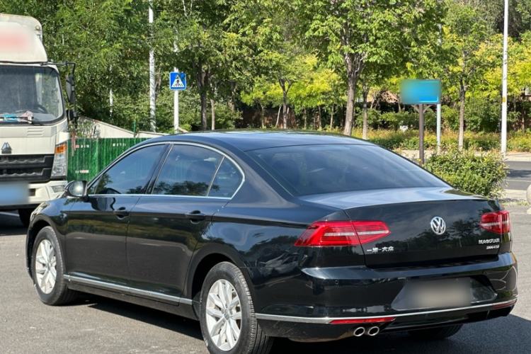 Used Volkswagen Magotan 2018 280TSI DSG Comfort Model Exterior 3