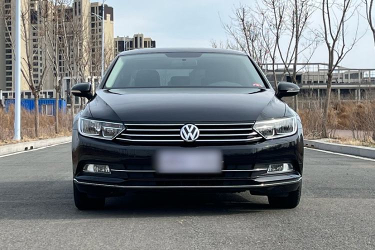 Used Volkswagen Magotan 2018 330TSI DSG Advanced Model Exterior 4