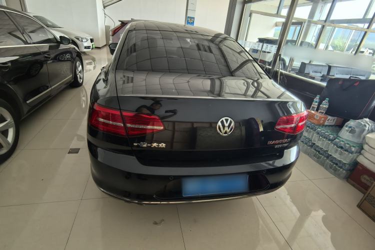 Used Volkswagen Magotan 2018 330TSI DSG Advanced Model Exterior 4