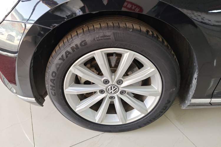 Used Volkswagen Magotan 2018 330TSI DSG Advanced Model Exterior 4