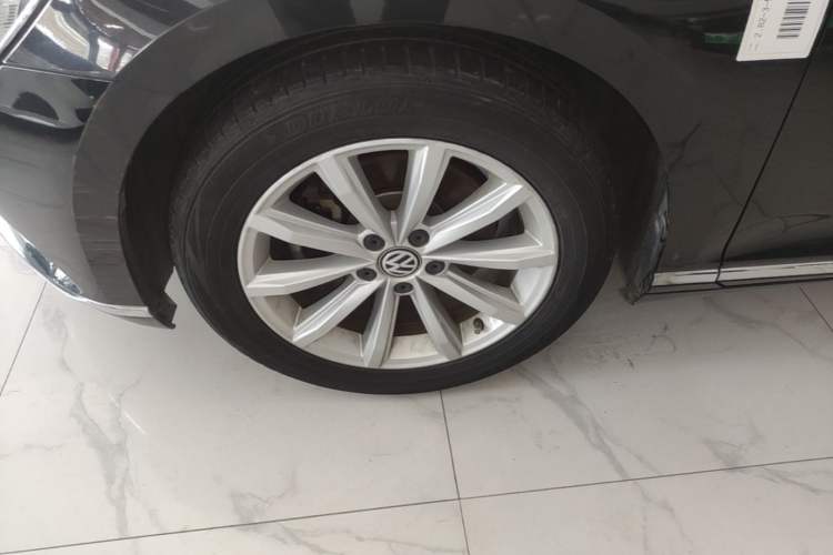 Used Volkswagen Magotan 2018 330TSI DSG Advanced Model Exterior 4