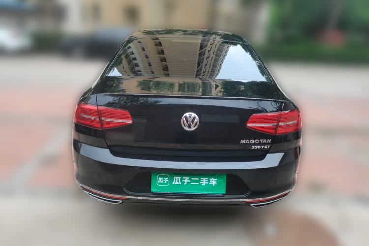 Used Volkswagen Magotan 2018 Facelift 330TSI DSG Luxury Model Exterior 4