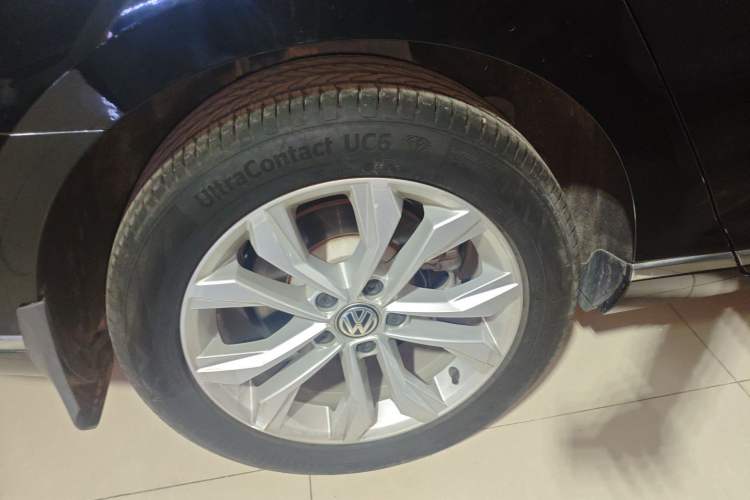 Used Volkswagen Magotan 2018 Facelift 330TSI DSG Luxury Model Exterior 5