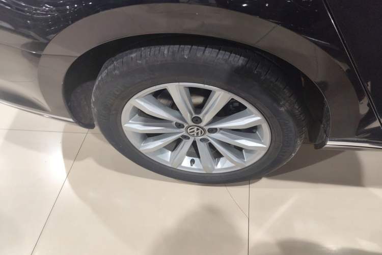Used Volkswagen Magotan 2018 330TSI DSG Advanced Model Exterior 5