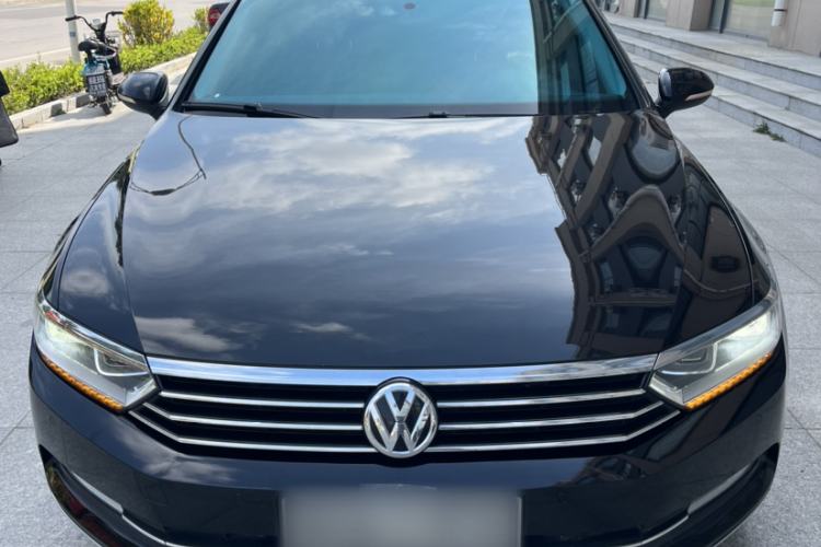Used Volkswagen Magotan 2018 330TSI DSG Advanced Model Exterior 5