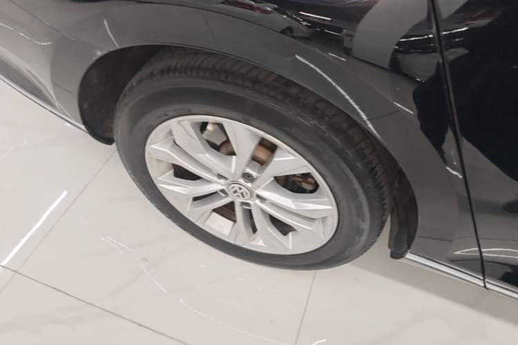 Used Volkswagen Magotan 2018 Facelift 330TSI DSG Luxury Model Exterior 5
