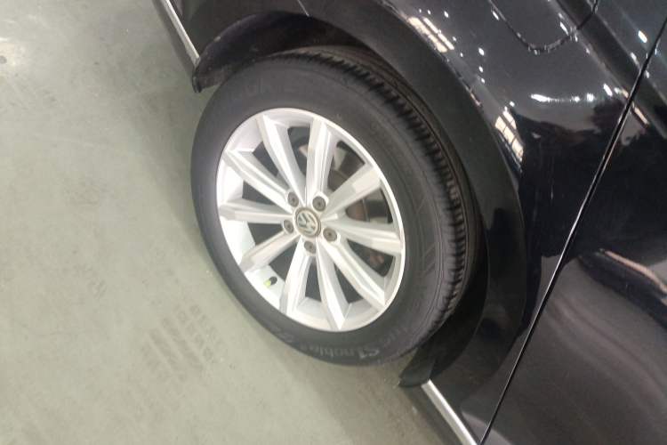 Used Volkswagen Magotan 2018 330TSI DSG Advanced Model Exterior 5