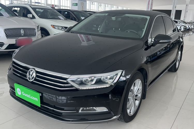 Used Volkswagen Magotan 2018 Facelift 330TSI DSG Luxury Model Exterior 5