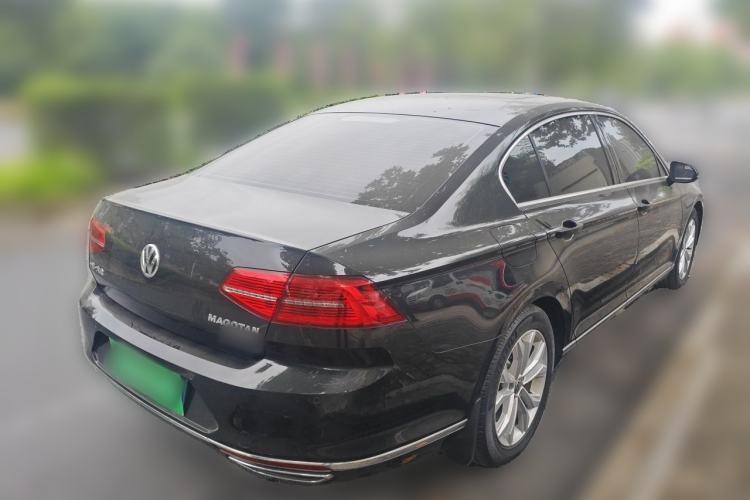 Used Volkswagen Magotan 2018 Facelift 330TSI DSG Luxury Model Exterior 5