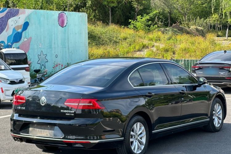 Used Volkswagen Magotan 2018 280TSI DSG Comfort Model Exterior 5