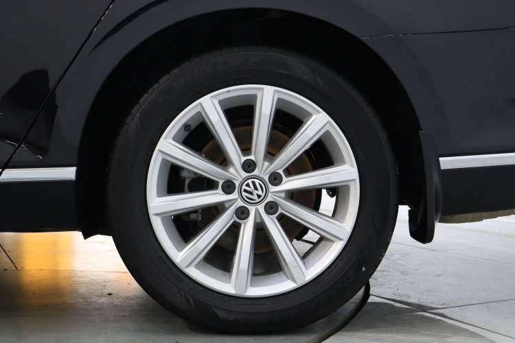 Used Volkswagen Magotan 2018 330TSI DSG Advanced Model Exterior 6