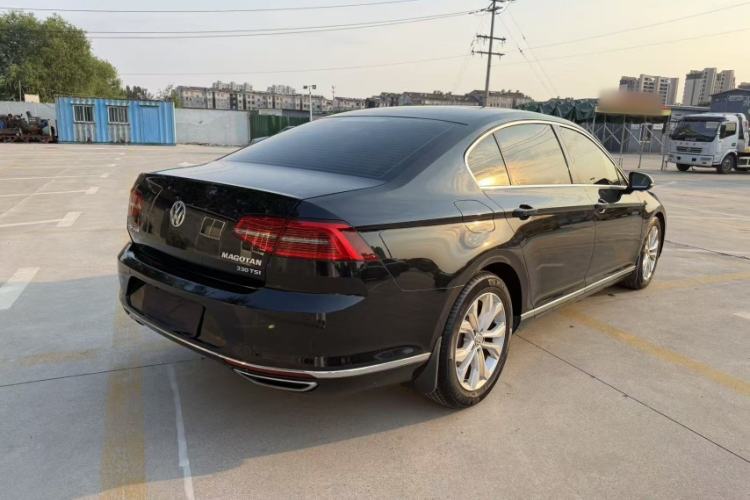 Used Volkswagen Magotan 2018 330TSI DSG Luxury Model Exterior 6