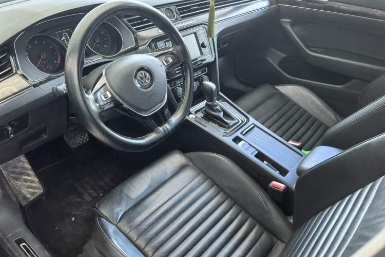 Used Volkswagen Magotan 2018 Facelift 330TSI DSG Luxury Model Exterior 6