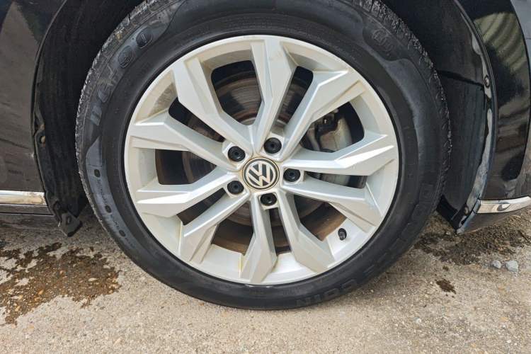 Used Volkswagen Magotan 2018 330TSI DSG Luxury Model Exterior 7