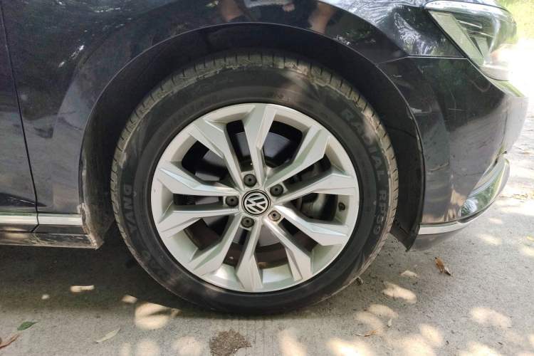Used Volkswagen Magotan 2018 330TSI DSG Luxury Model Exterior 7