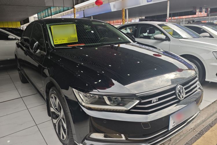 Used Volkswagen Magotan 2018 Facelift 330TSI DSG Luxury Model Exterior 9