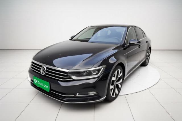 Ojetý Volkswagen Magotan 2018 380TSI DSG Prestige Model