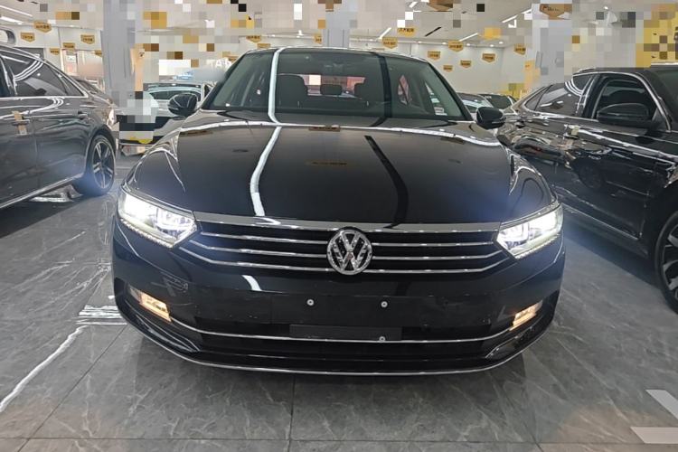 Used Volkswagen Magotan 2018 Facelift 330TSI DSG Luxury Model Front